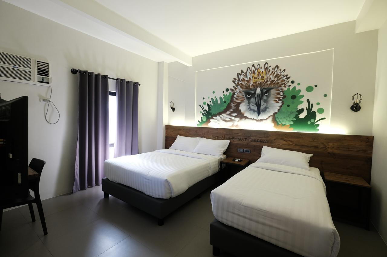 U Hotels Makati Makati City Bagian luar foto