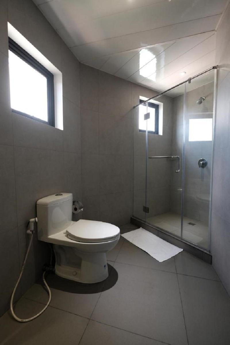 U Hotels Makati Makati City Bagian luar foto