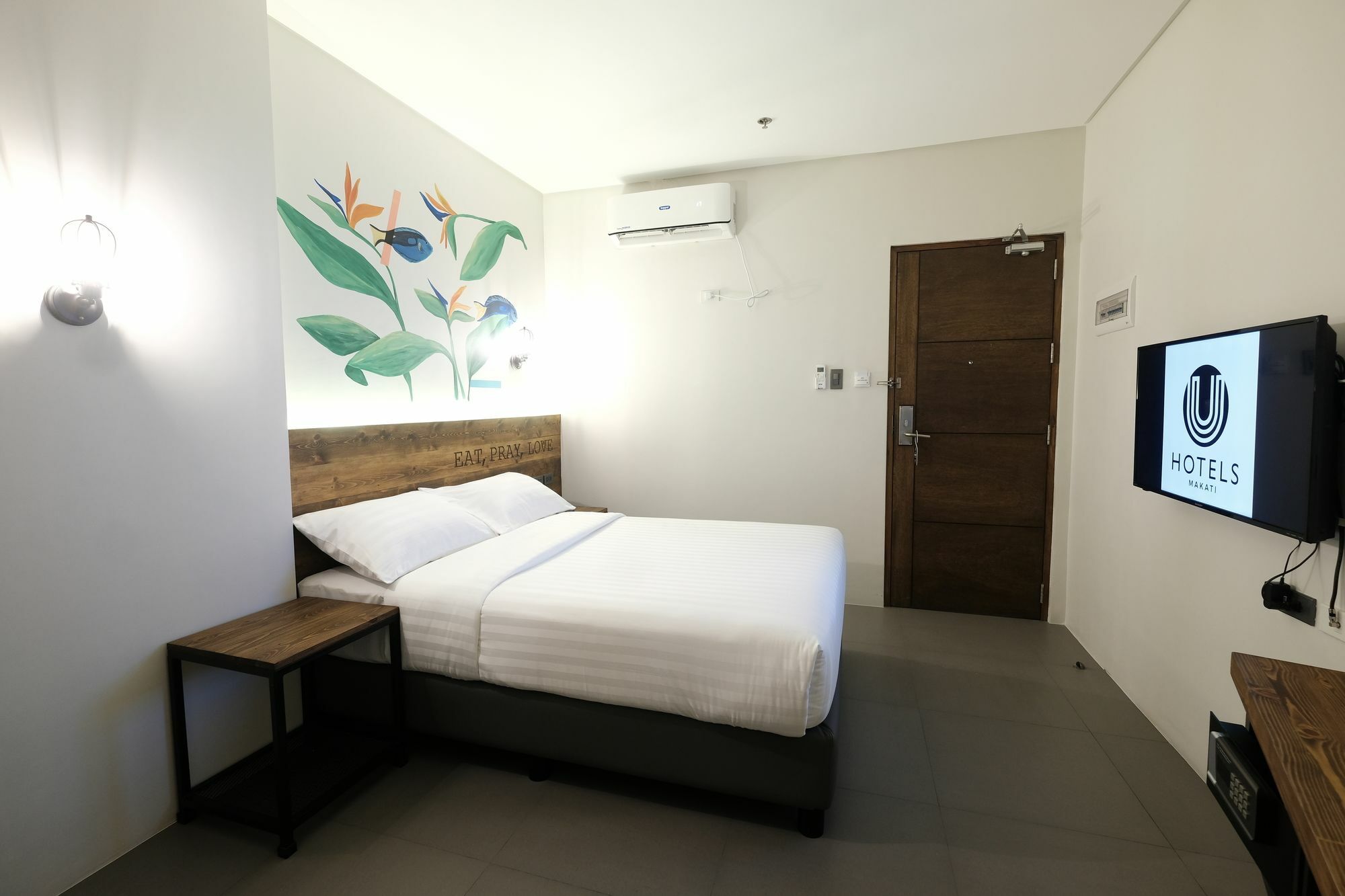 U Hotels Makati Makati City Bagian luar foto