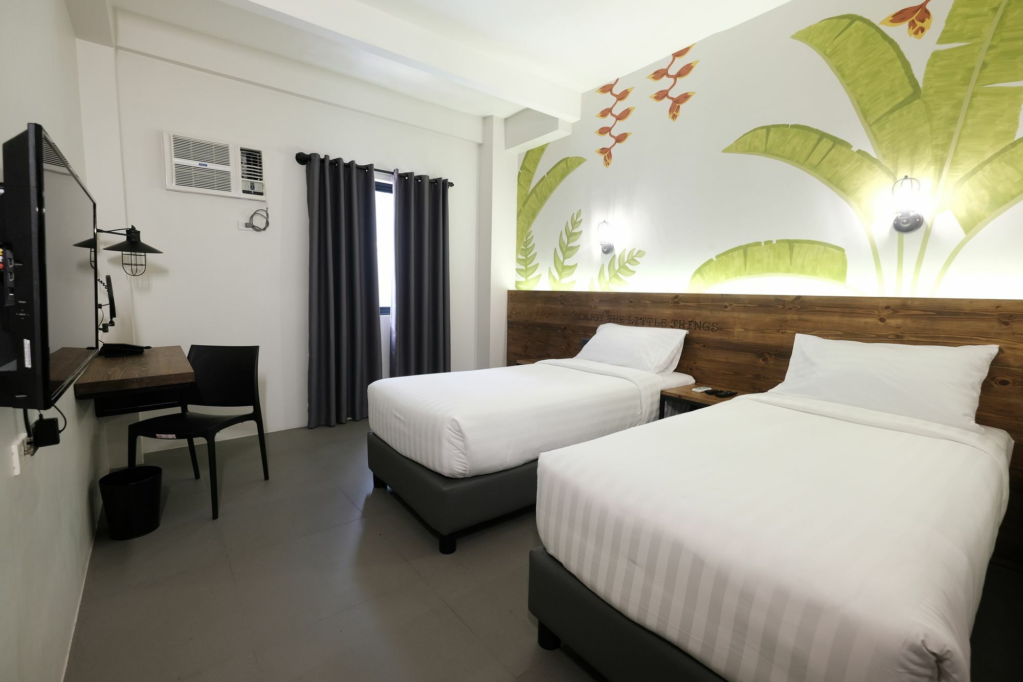 U Hotels Makati Makati City Bagian luar foto